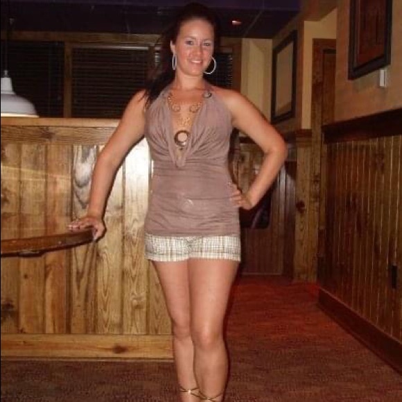 Drape front brown top with attached necklace - Picture 5 of 5